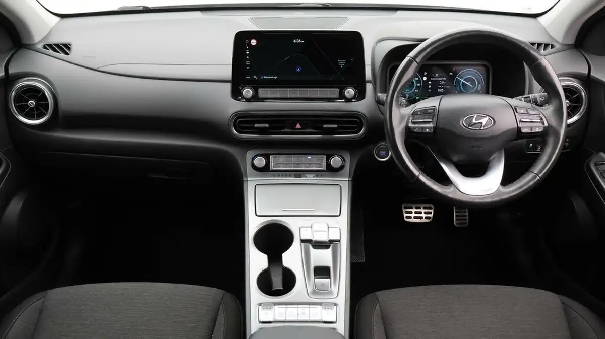 2022-hyundai-kona-e-premium-204ps-64kwh-7kw-obc-big-13