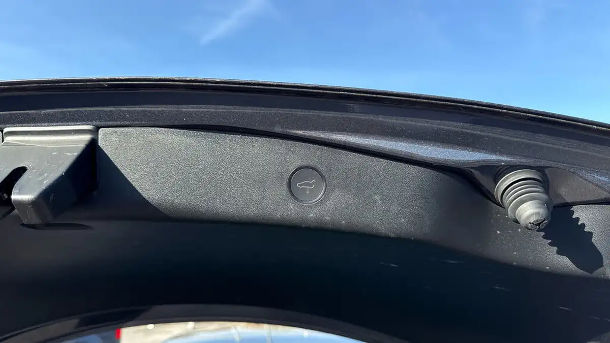 2021-tesla-model-3-e-long-range-4x4-big-25
