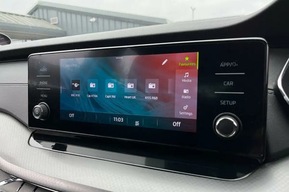 2020-skoda-octavia-15-tsi-se-first-edition-estate-big-25