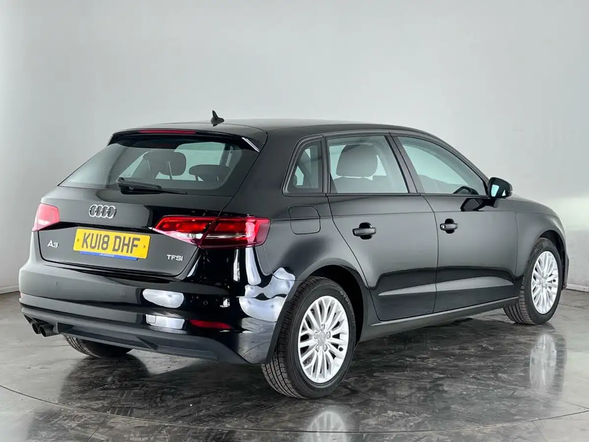 2018-audi-a3-15-tfsi-se-technik-s-tronic-big-3