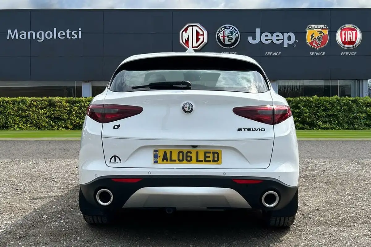 2018-alfa-romeo-stelvio-22td-speciale-207bhp-big-6