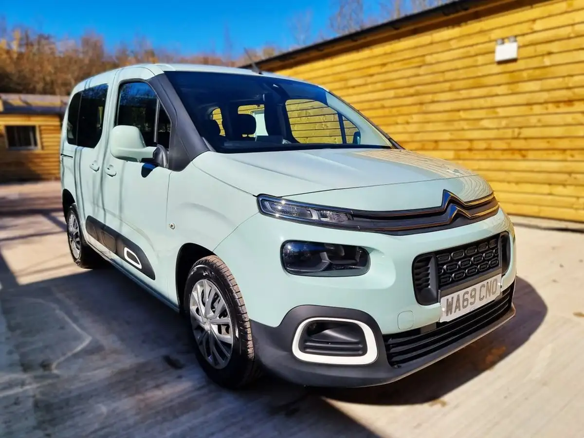 2020-citroen-berlingo-15bluehdi-feel-m-size-100ps-big-5