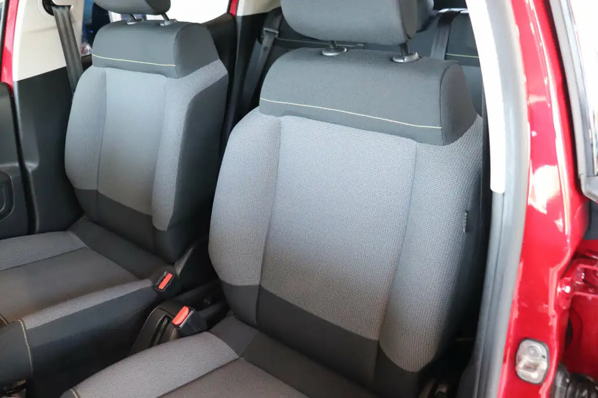 2018-citroen-c3-12-puretech-flair-110ps-ss-eat6-big-35