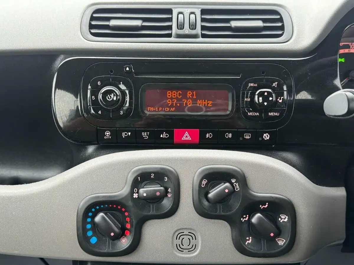 2014-fiat-panda-09-4x4-big-17