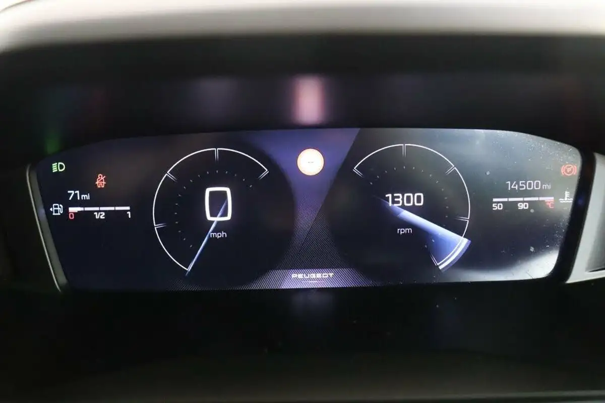 2024-peugeot-2008-suv-12-puretech-allure-130ps-big-23