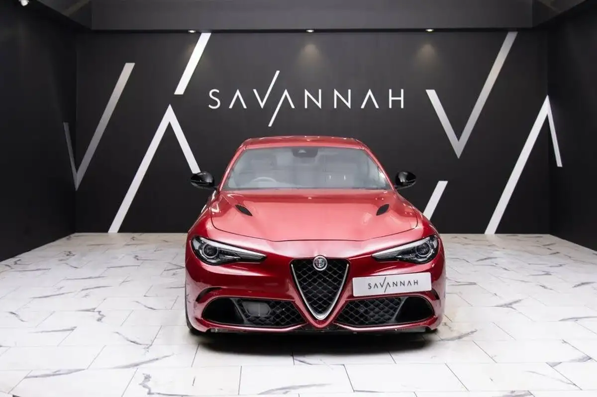 2017-alfa-romeo-giulia-29-biturbo-quadrifoglio-big-1