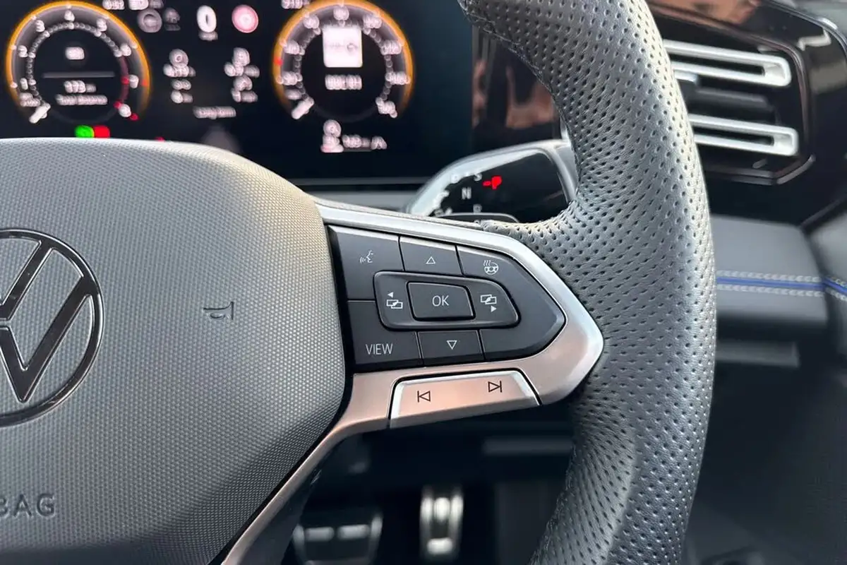 2024-volkswagen-tiguan-15-etsi-r-line-launch-edition-big-42