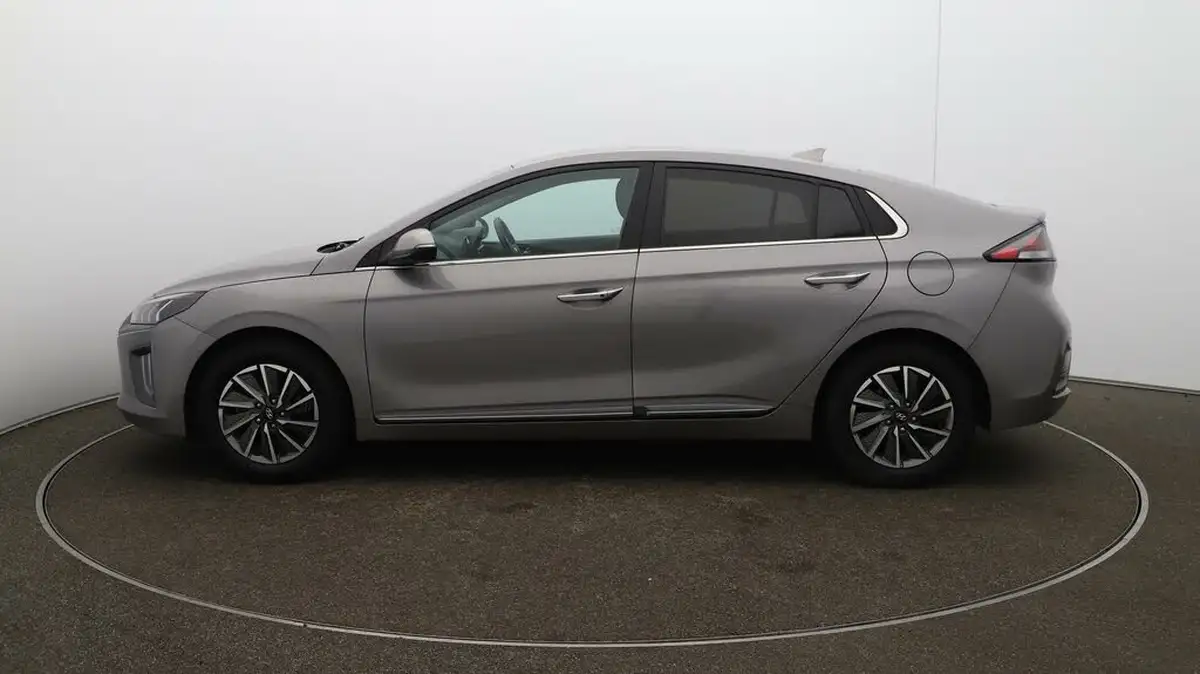 2022-hyundai-ioniq-e-premium-se-electric-big-58