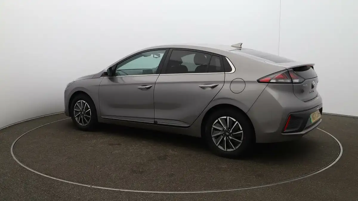 2022-hyundai-ioniq-e-premium-se-electric-big-30