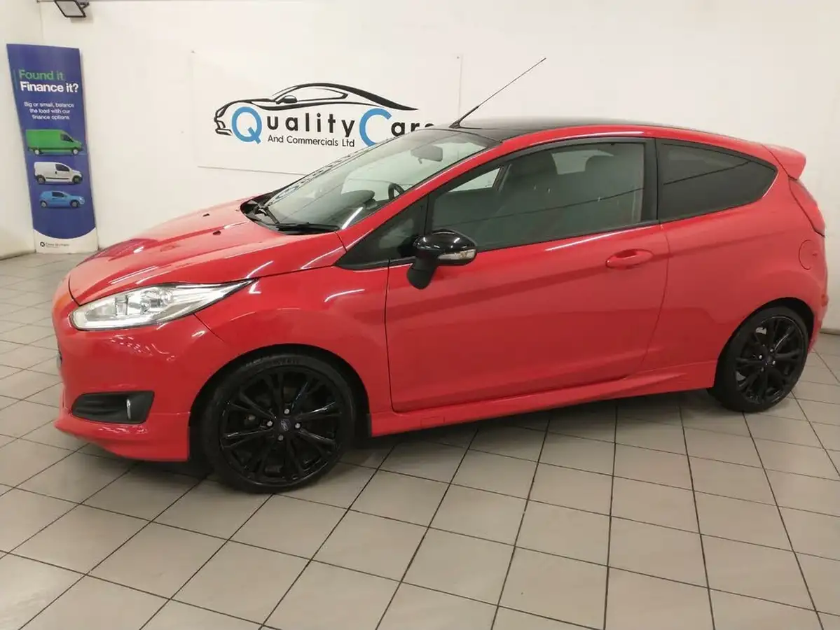 2015-ford-fiesta-10-zetec-s-red-edition-big-3