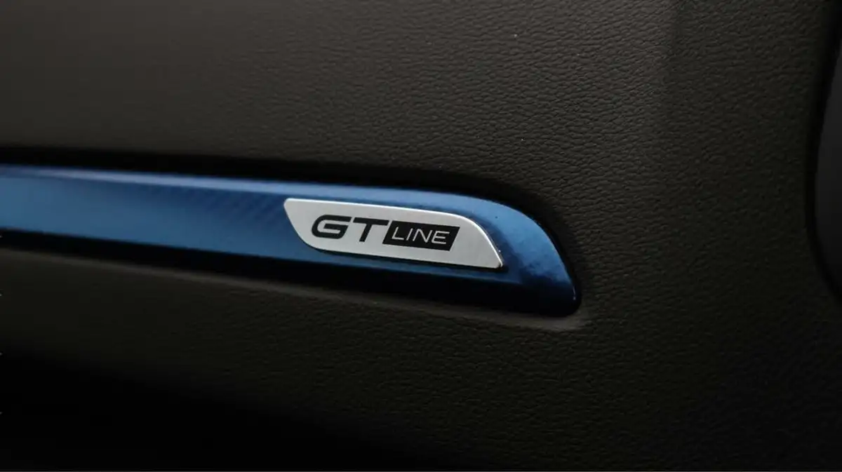 2020-renault-megane-13-tce-gt-line-sport-tourer-big-24