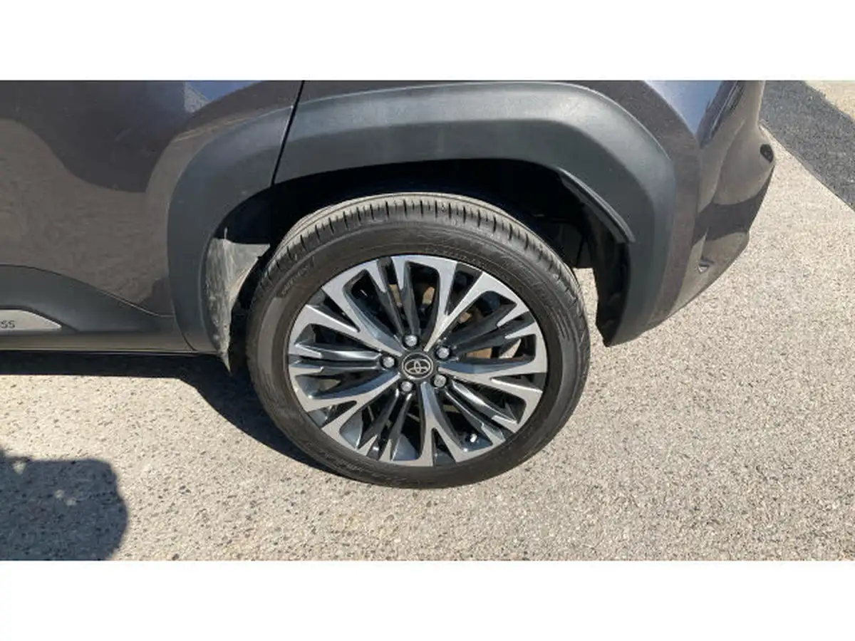 2023-toyota-yaris-cross-15-vvt-i-excel-awd-i-big-21