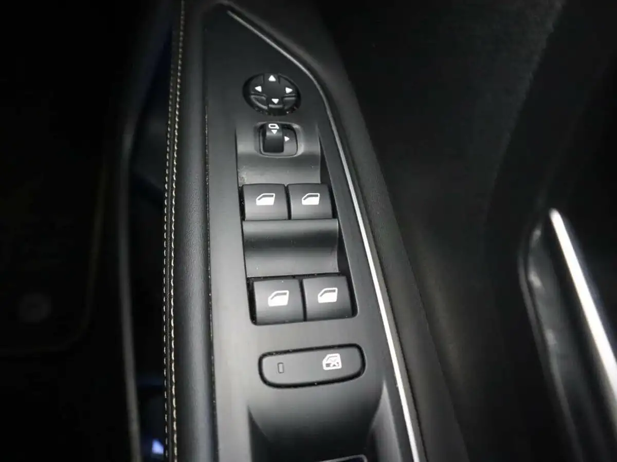 2024-peugeot-5008-suv-15-bluehdi-gt-130ps-big-31