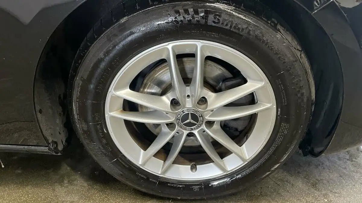 2019-mercedes-benz-a-class-13-a180-se-big-11