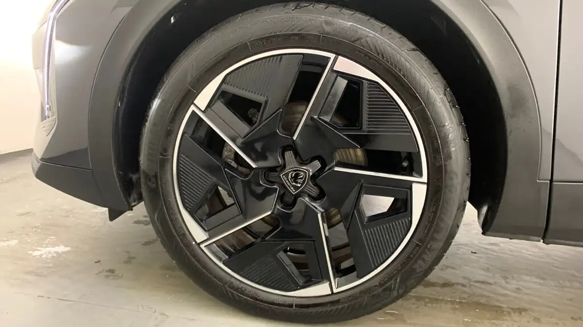 2023-peugeot-408-12-puretech-gt-130ps-ss-eat8-big-5