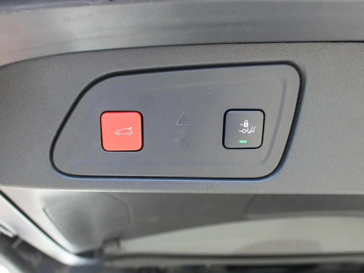 2020-citroen-c5-aircross-12-puretech-flair-plus-eat8-big-31