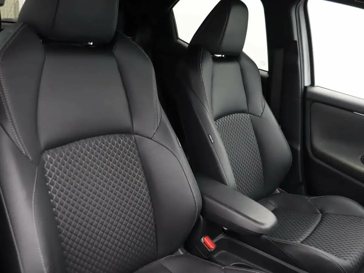 2020-toyota-yaris-15-vvt-i-dynamic-big-6
