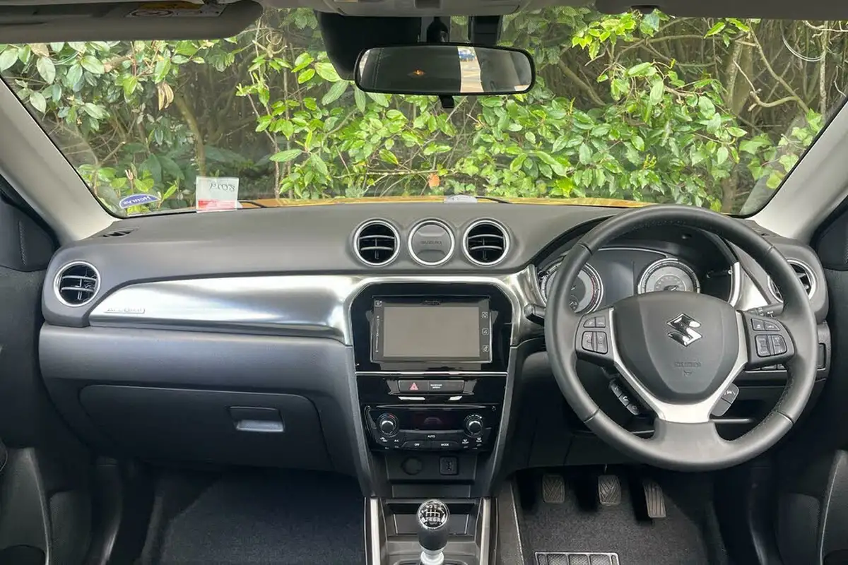 2022-suzuki-vitara-14-boosterjet-sz5-allgrip-big-10
