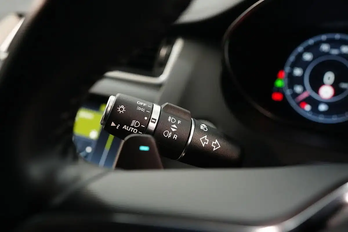 2018-jaguar-e-pace-20-i4d-r-dynamic-hse-180ps-big-38