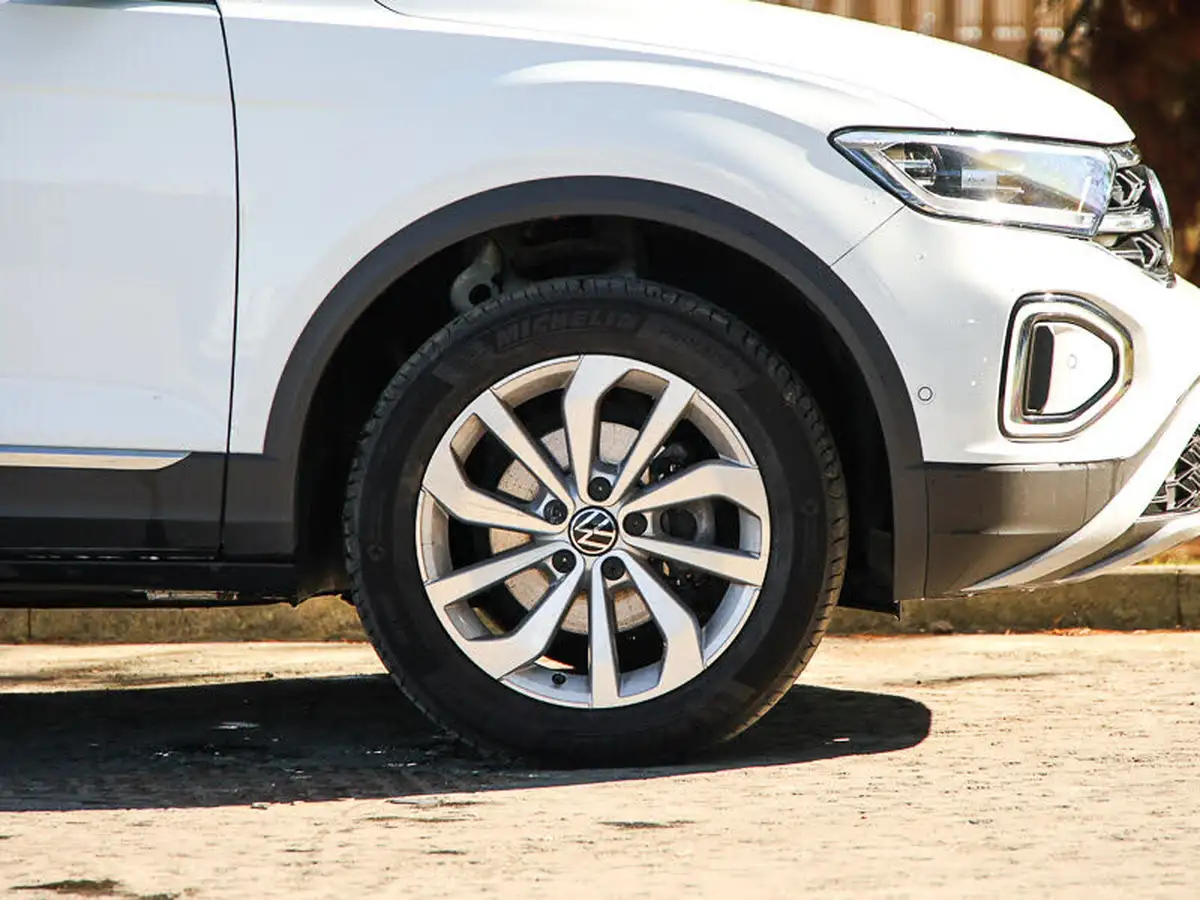 2022-volkswagen-t-roc-15-tsi-style-hatchback-5d-big-8