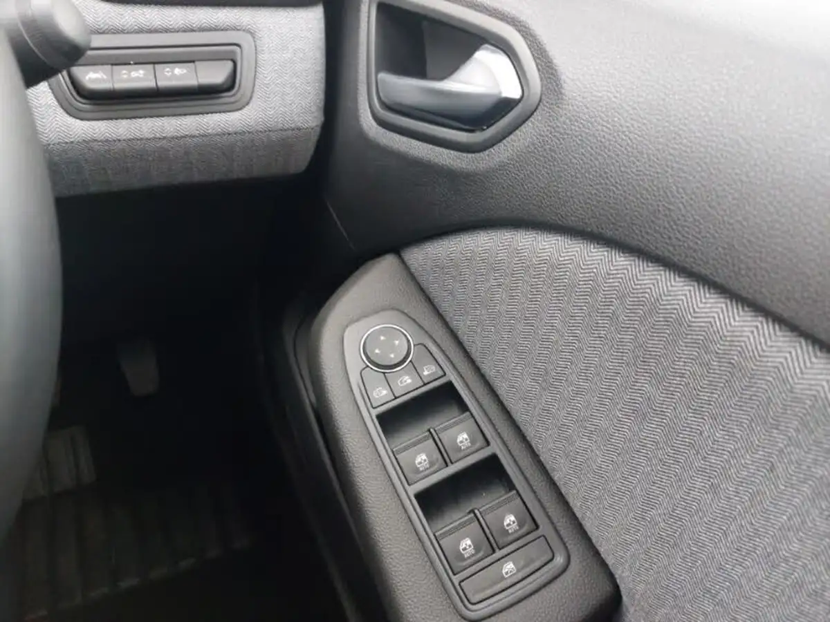 2024-renault-clio-16-techno-big-11