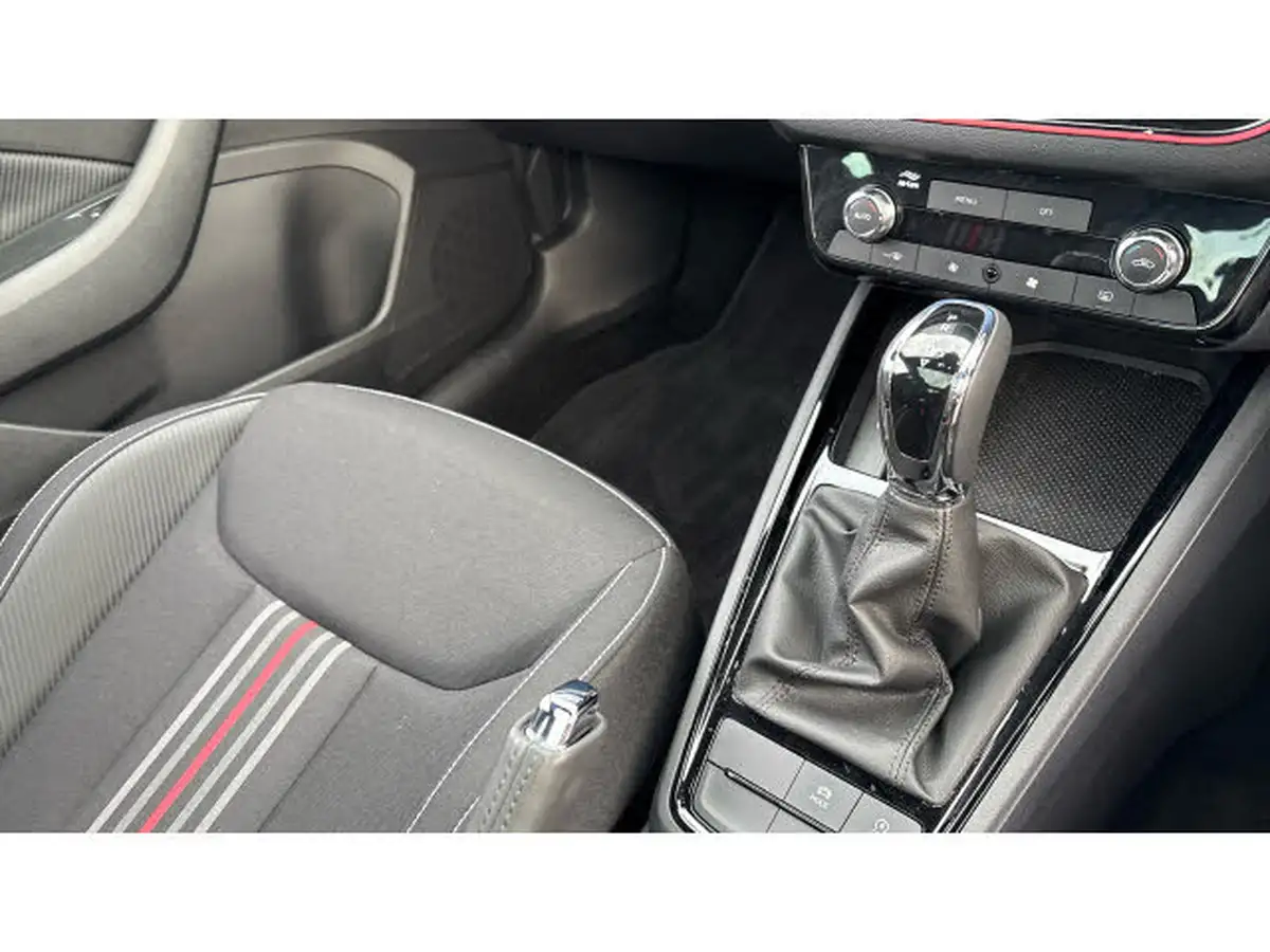 2024-skoda-kamiq-15-tsi-monte-carlo-dsg-big-13