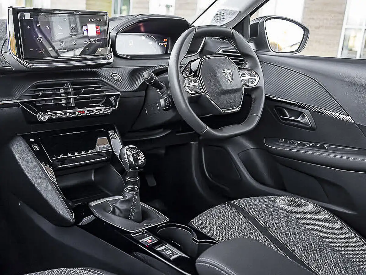 2025-peugeot-208-12-puretech-allure-big-8