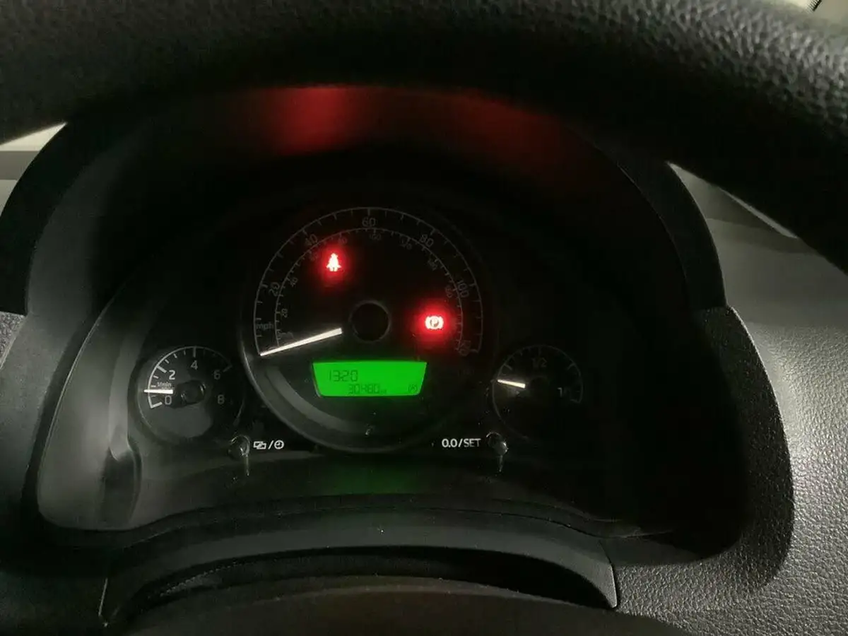 2014-skoda-citigo-10-se-59bhp-5d-big-15