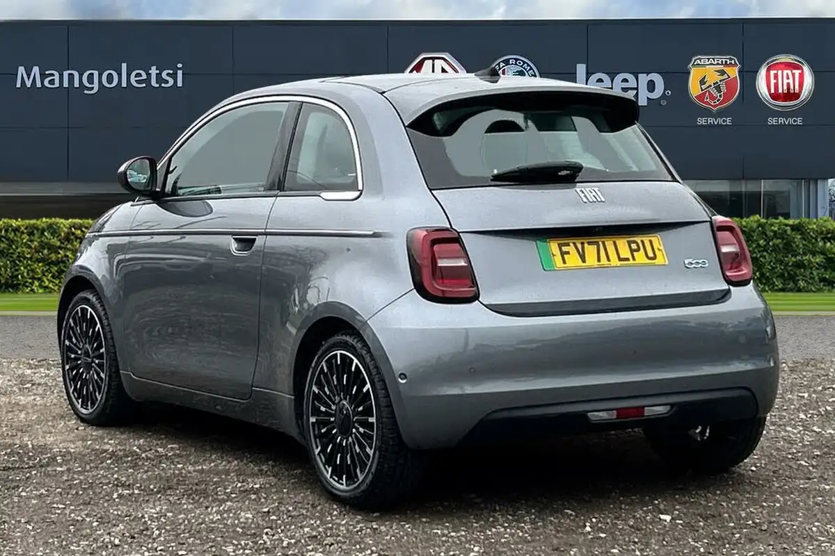 2021-fiat-500-e-la-prima-big-2