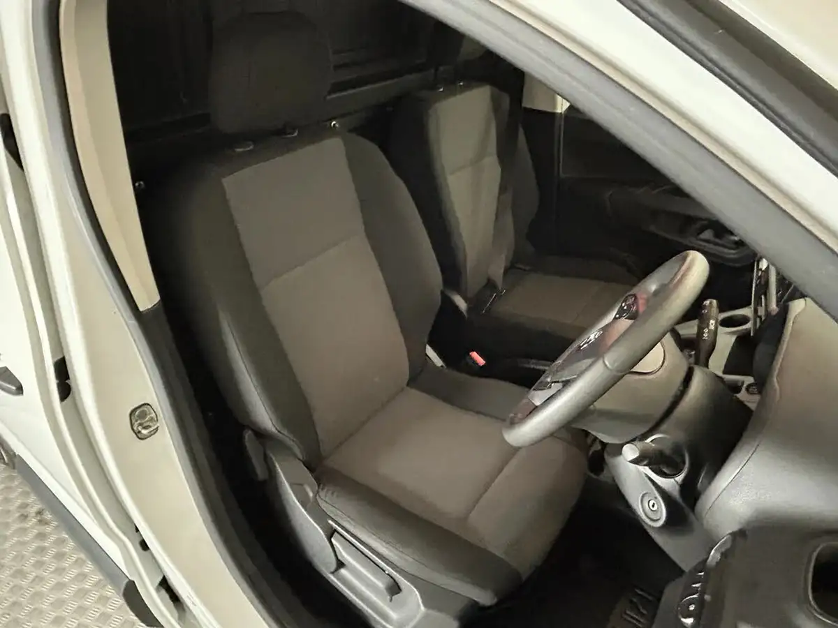 2021-vauxhall-combo-15cdti-dynamic-2300-100pseu6dt-l2h1-panel-big-22