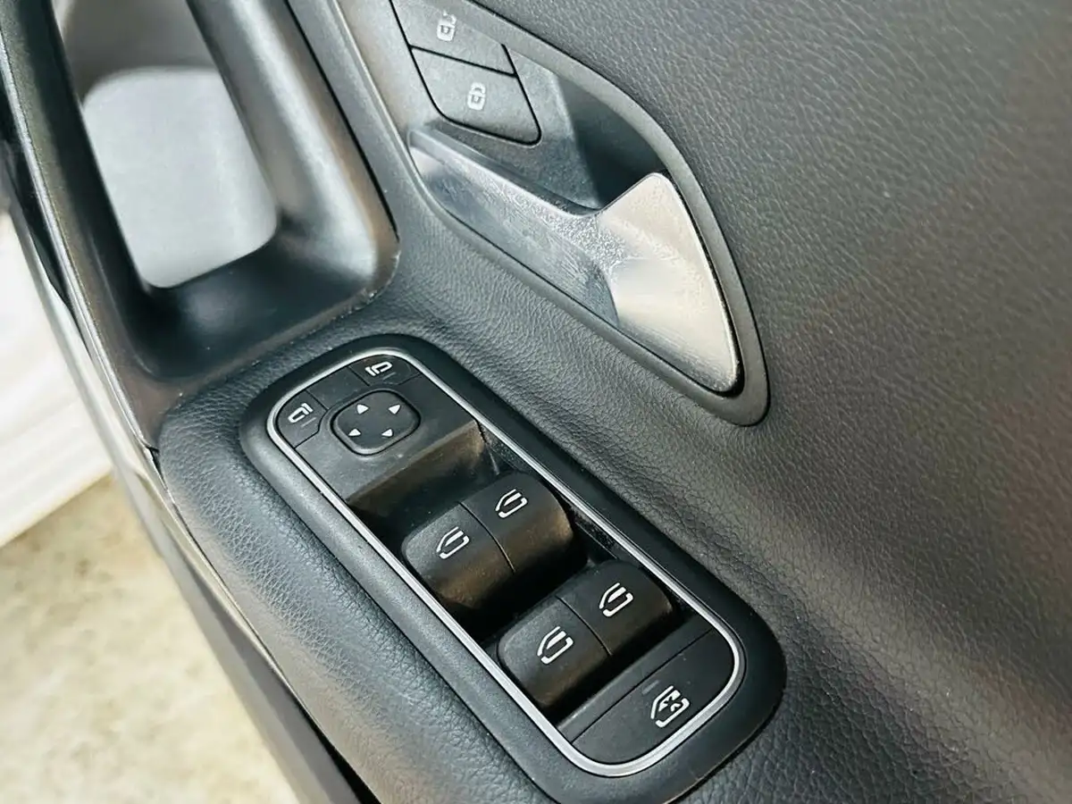 2019-mercedes-benz-a-class-big-55