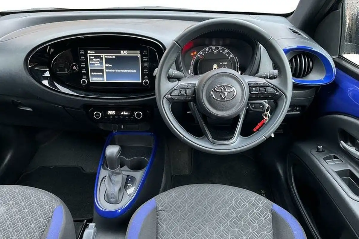 2023-toyota-aygo-x-10-vvt-i-edge-cvt-big-10