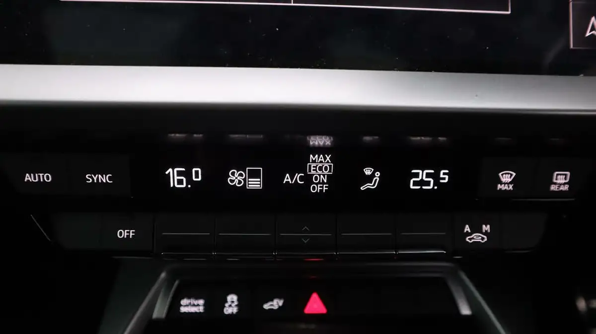 2021-audi-a3-14-40-tfsi-e-s-line-big-11
