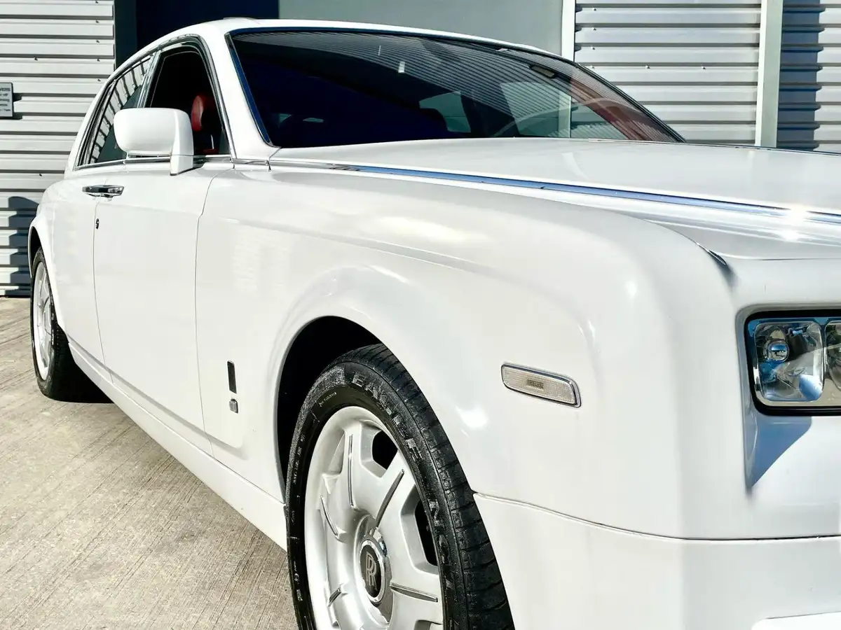 2005-rolls-royce-phantom-67-big-27