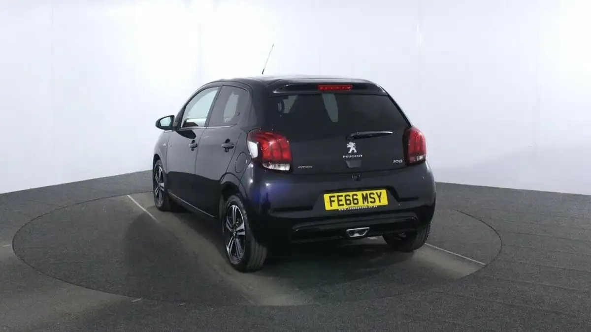 2016-peugeot-108-12-puretech-gt-line-5d-big-4