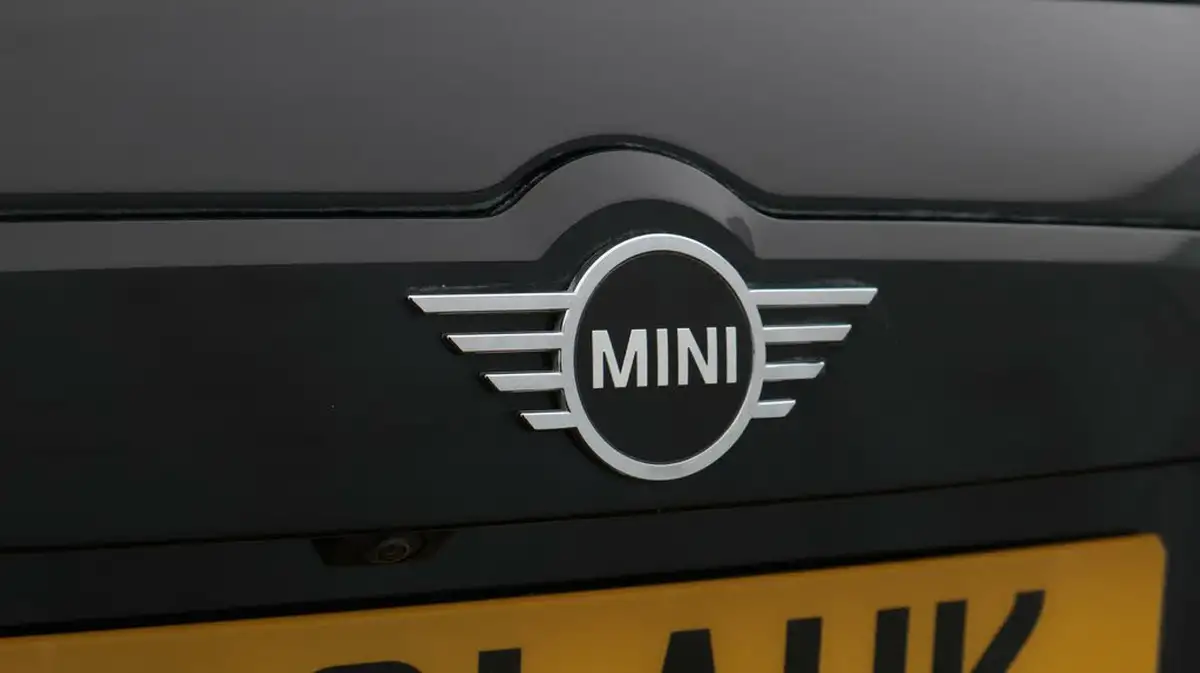 2021-mini-countryman-15-cooper-s-e-phev-exclusive-big-21