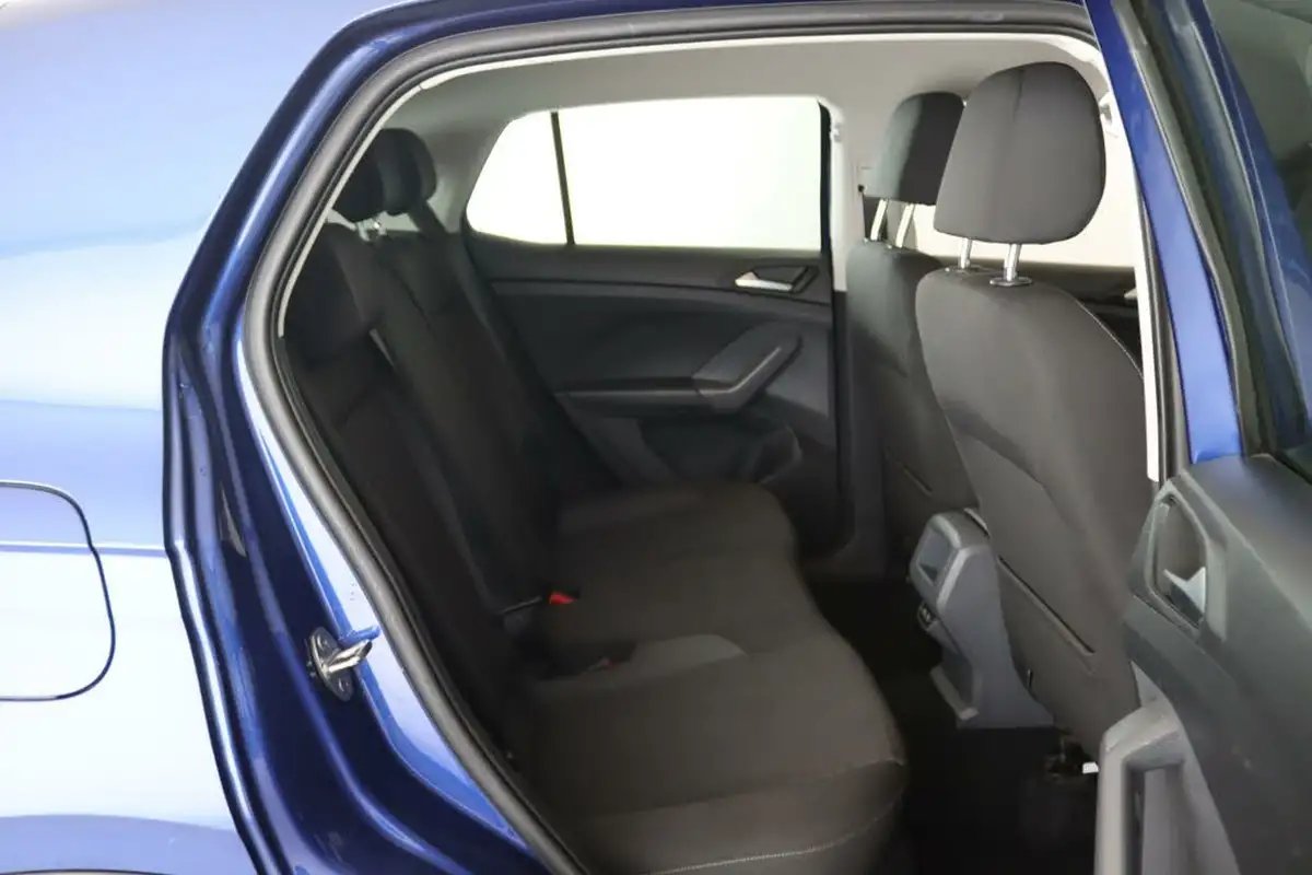 2020-volkswagen-t-cross-10-tsi-se-115ps-big-11