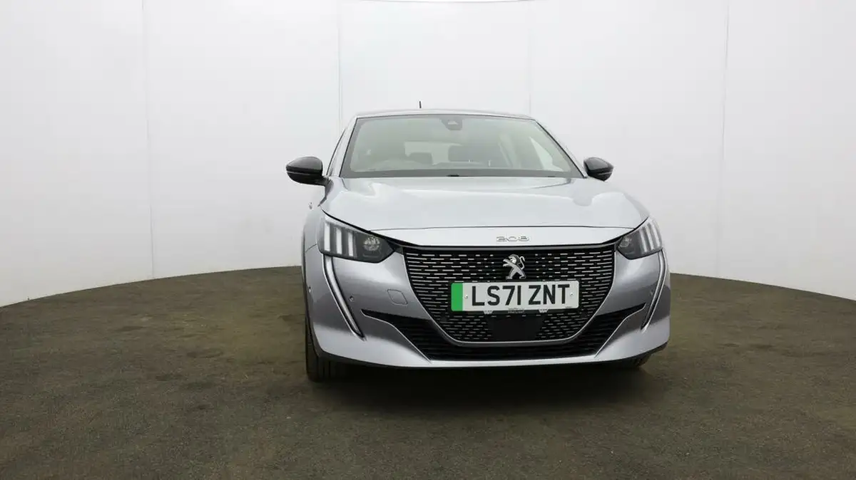 2021-peugeot-208-e-gt-50kwh-big-35
