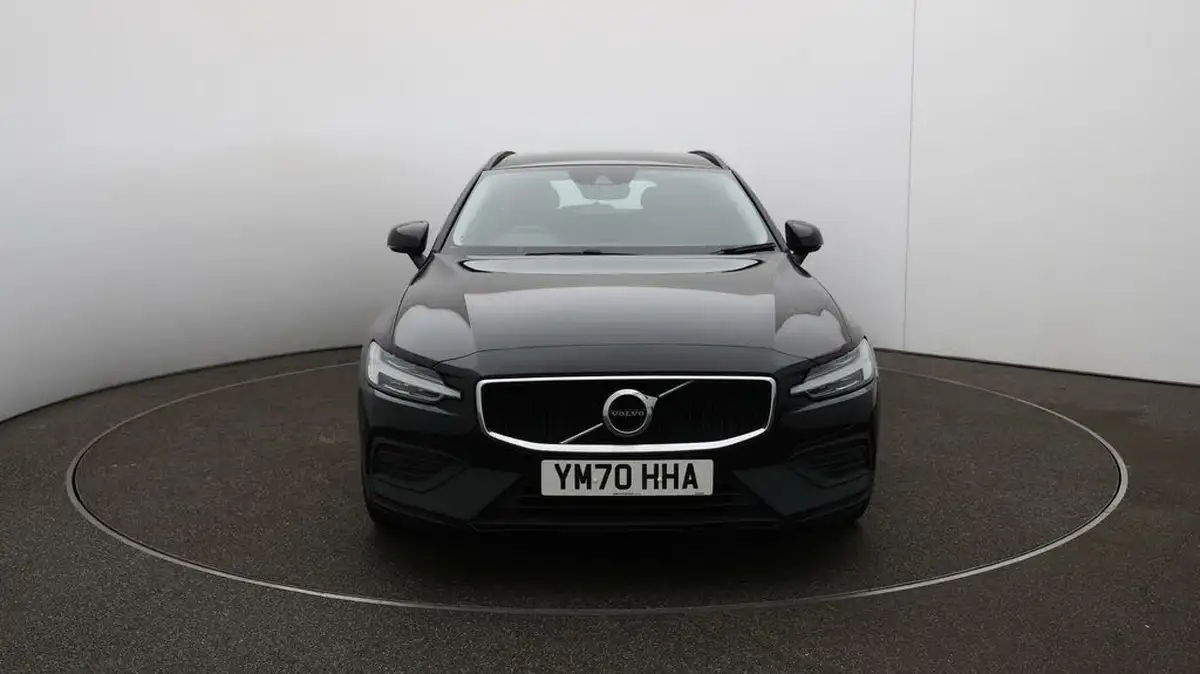 2021-volvo-v60-20-b3-momentum-160bhp-big-2
