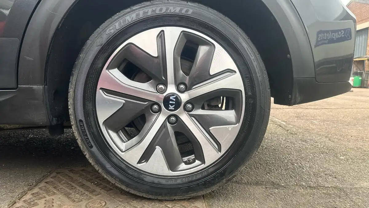 2021-kia-e-niro-ev-4-big-17