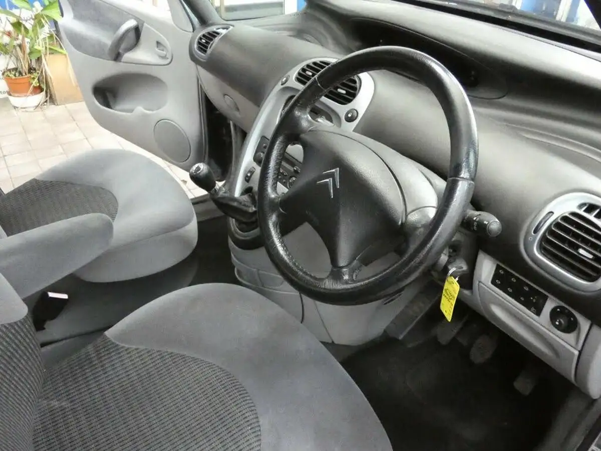 2007-citroen-xsara-picasso-16-vtx-big-28
