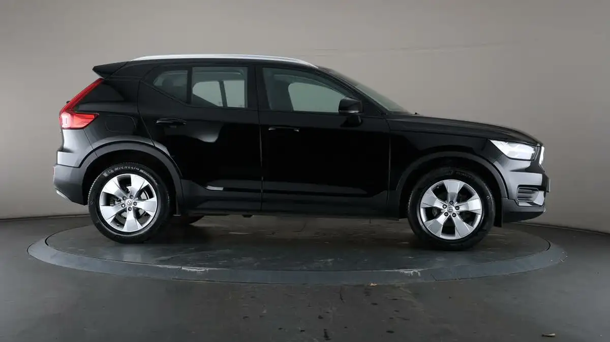 2021-volvo-xc40-15-t3-momentum-161bhp-auto-big-50