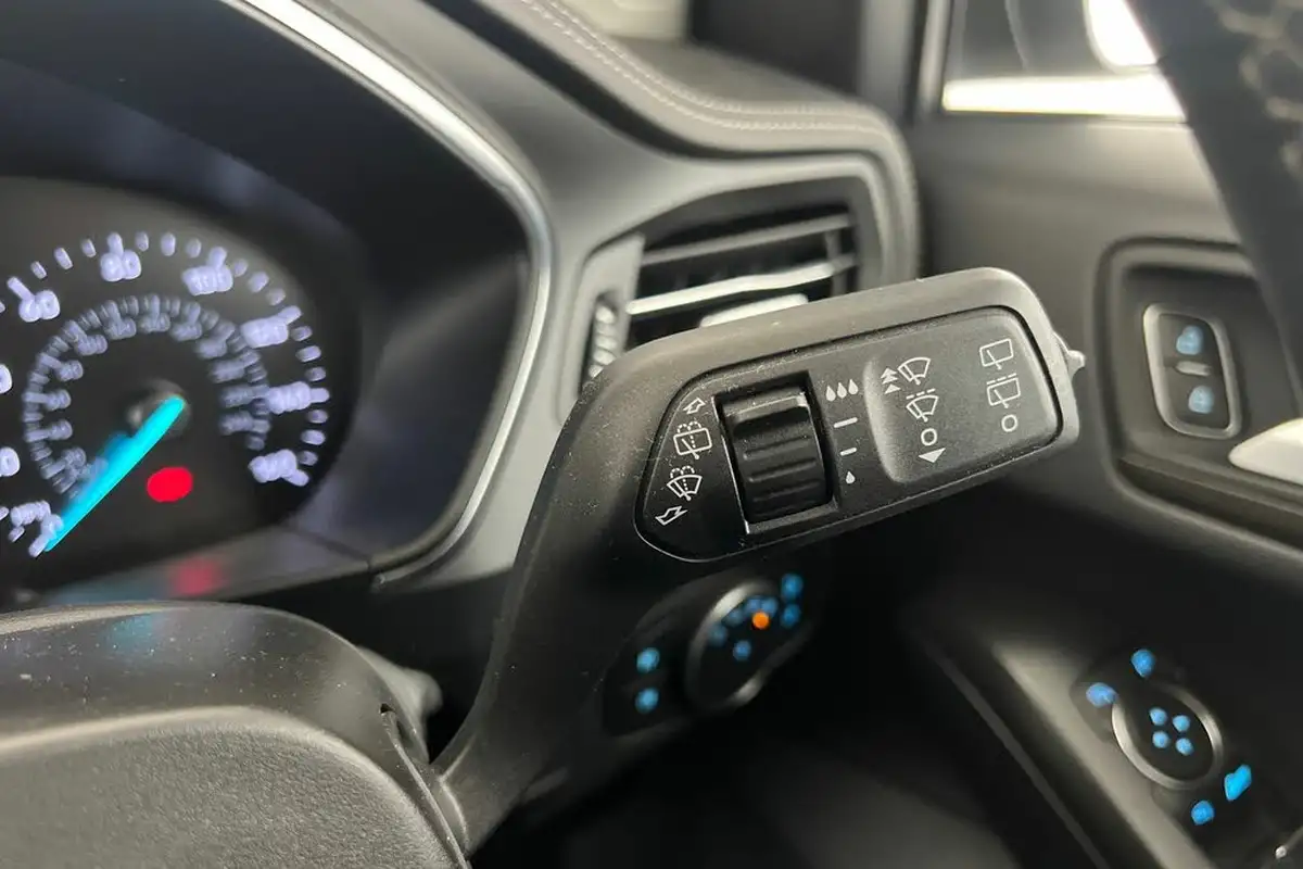 2019-ford-focus-20-vignale-hatchback-auto-big-34