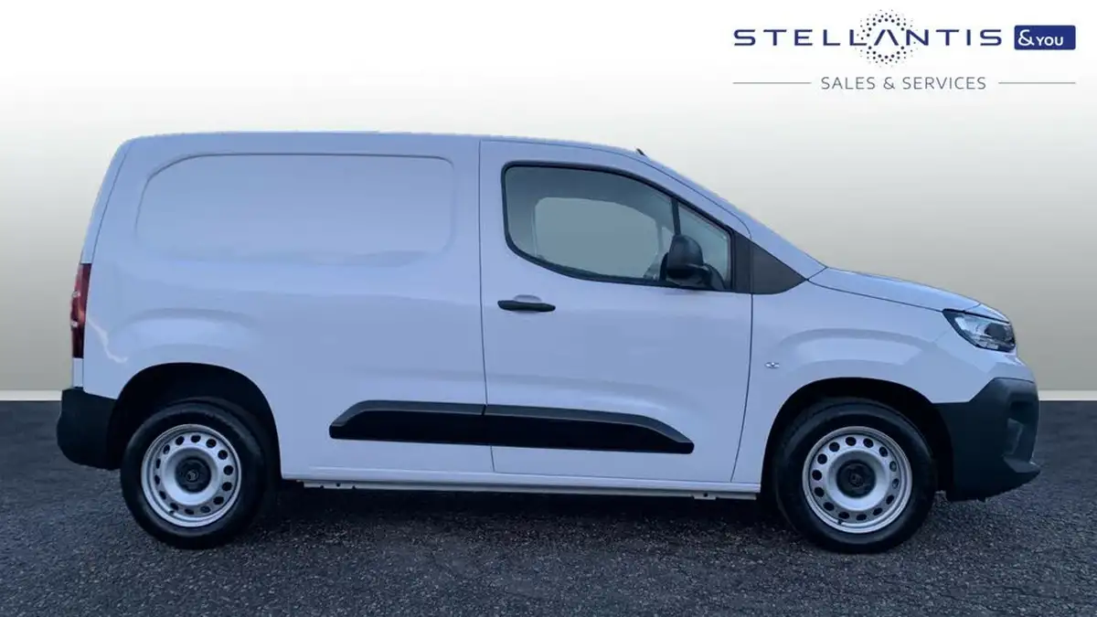 2024-citroen-berlingo-15-bluehdi-m-enterprise-100pseu6e-big-1