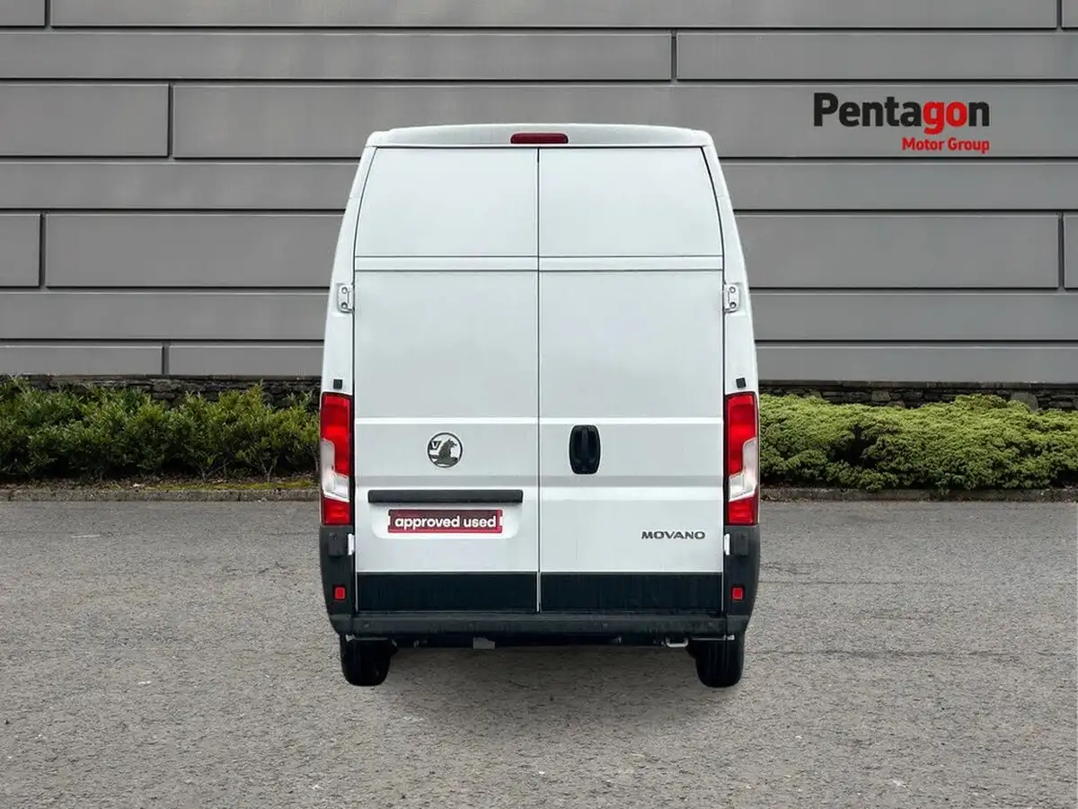 2024-vauxhall-movano-big-13