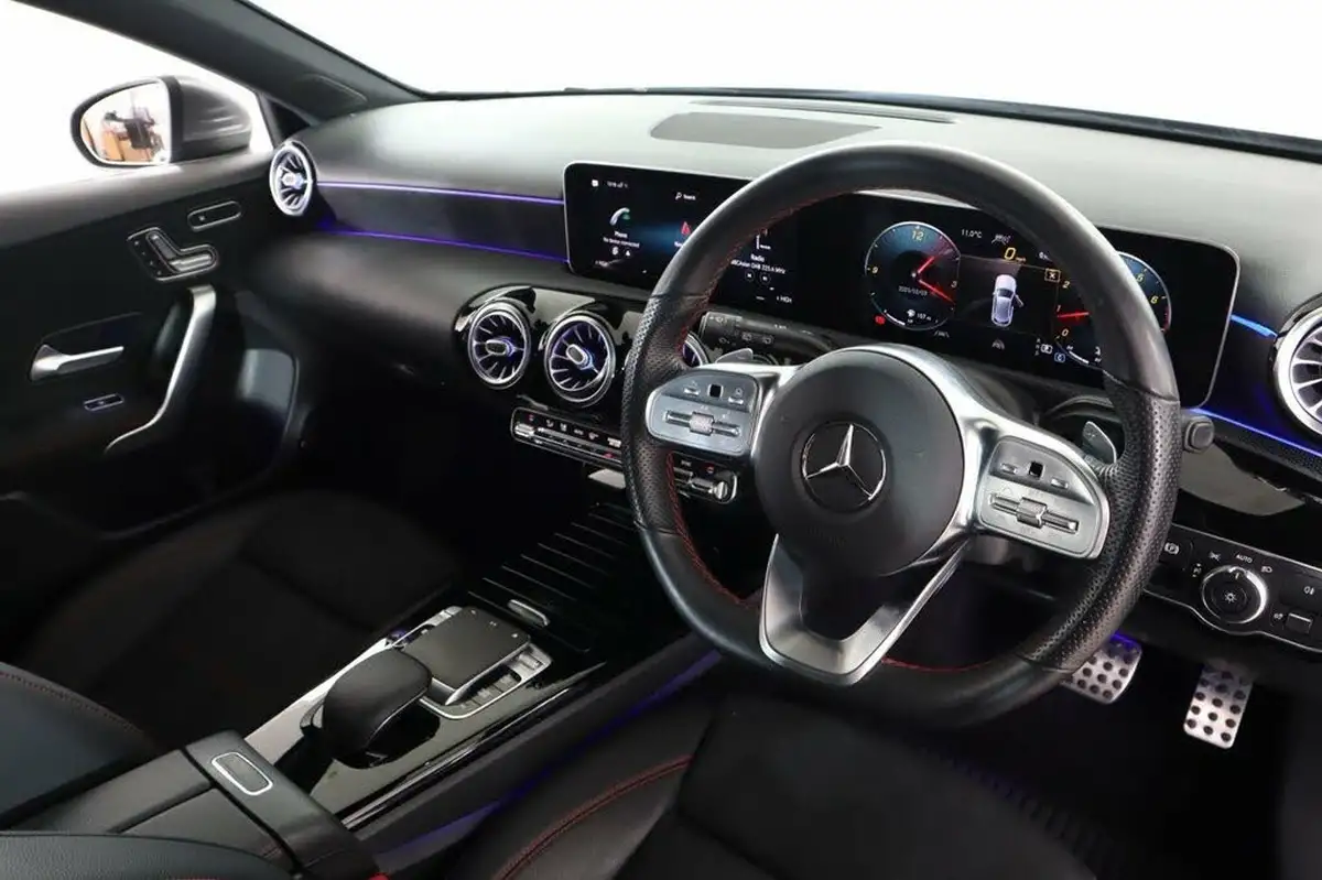 2019-mercedes-benz-a-class-20-a250-amg-line-premium-plus-hatchback-5d-big-15