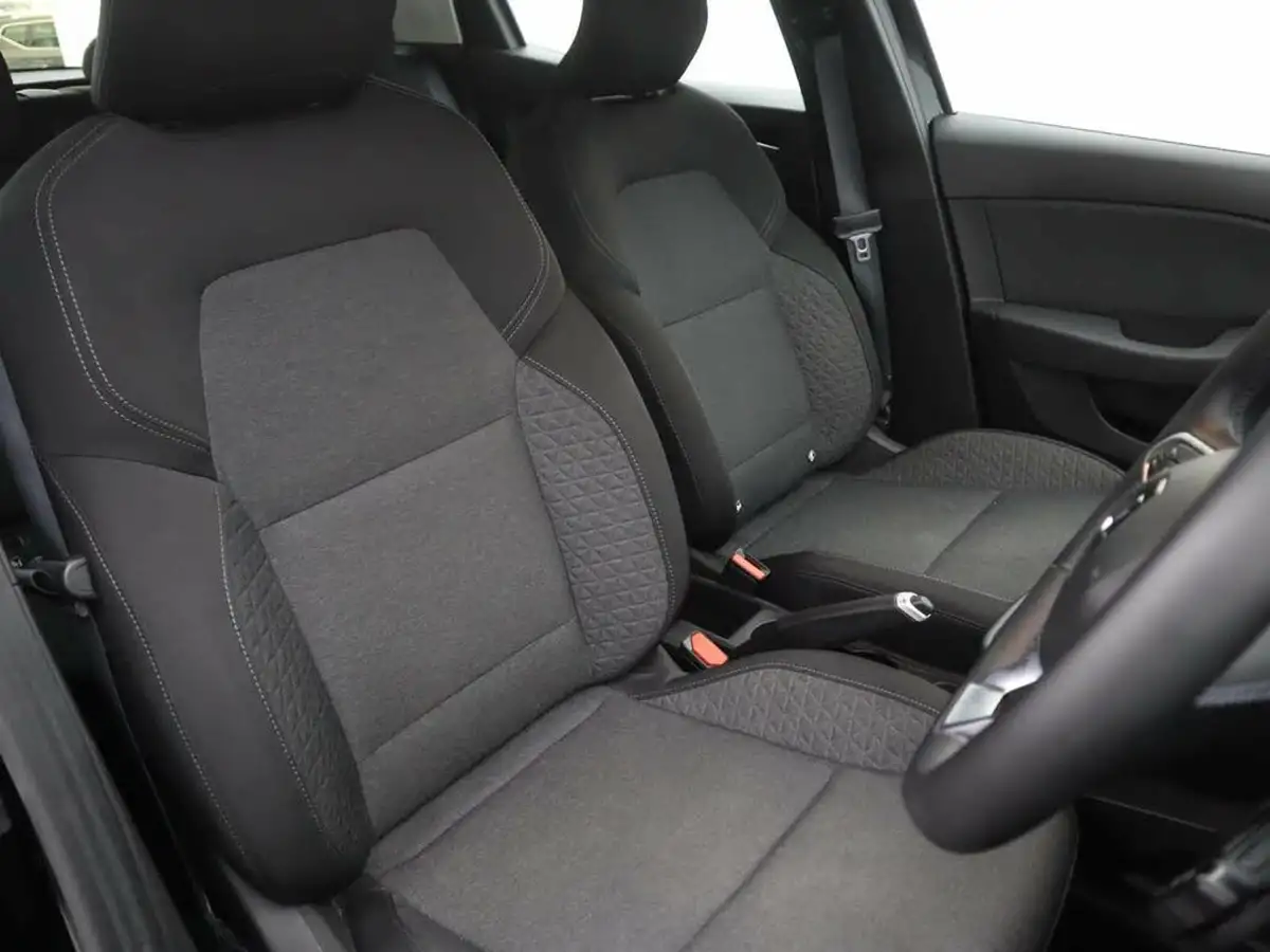 2020-renault-clio-10-sce-play-75bhp-big-7