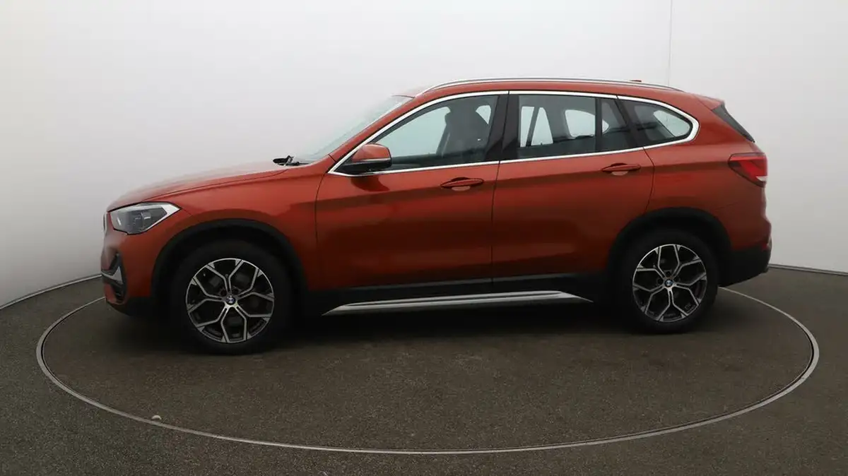 2021-bmw-x1-20-xdrive20i-xline-big-4