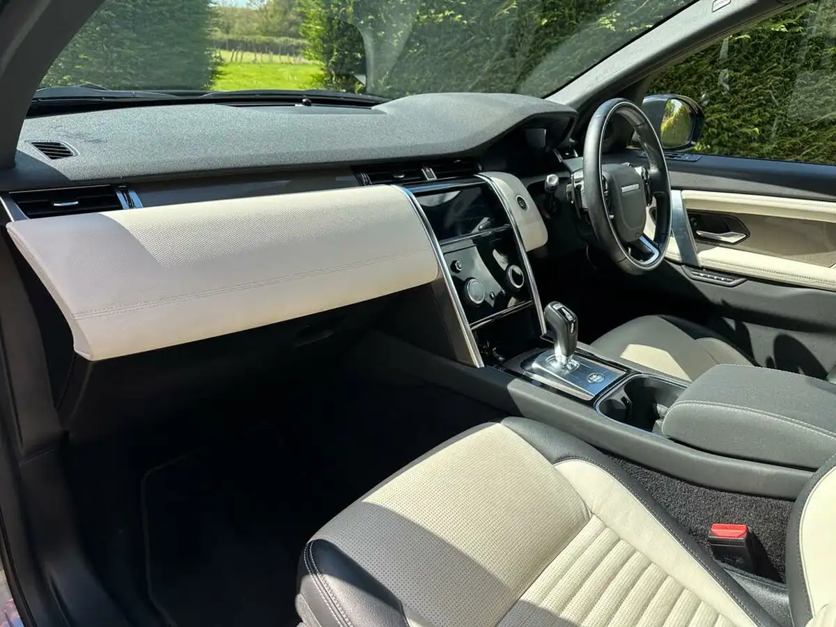 2020-land-rover-discovery-sport-20-d180-r-dynamic-se-big-29