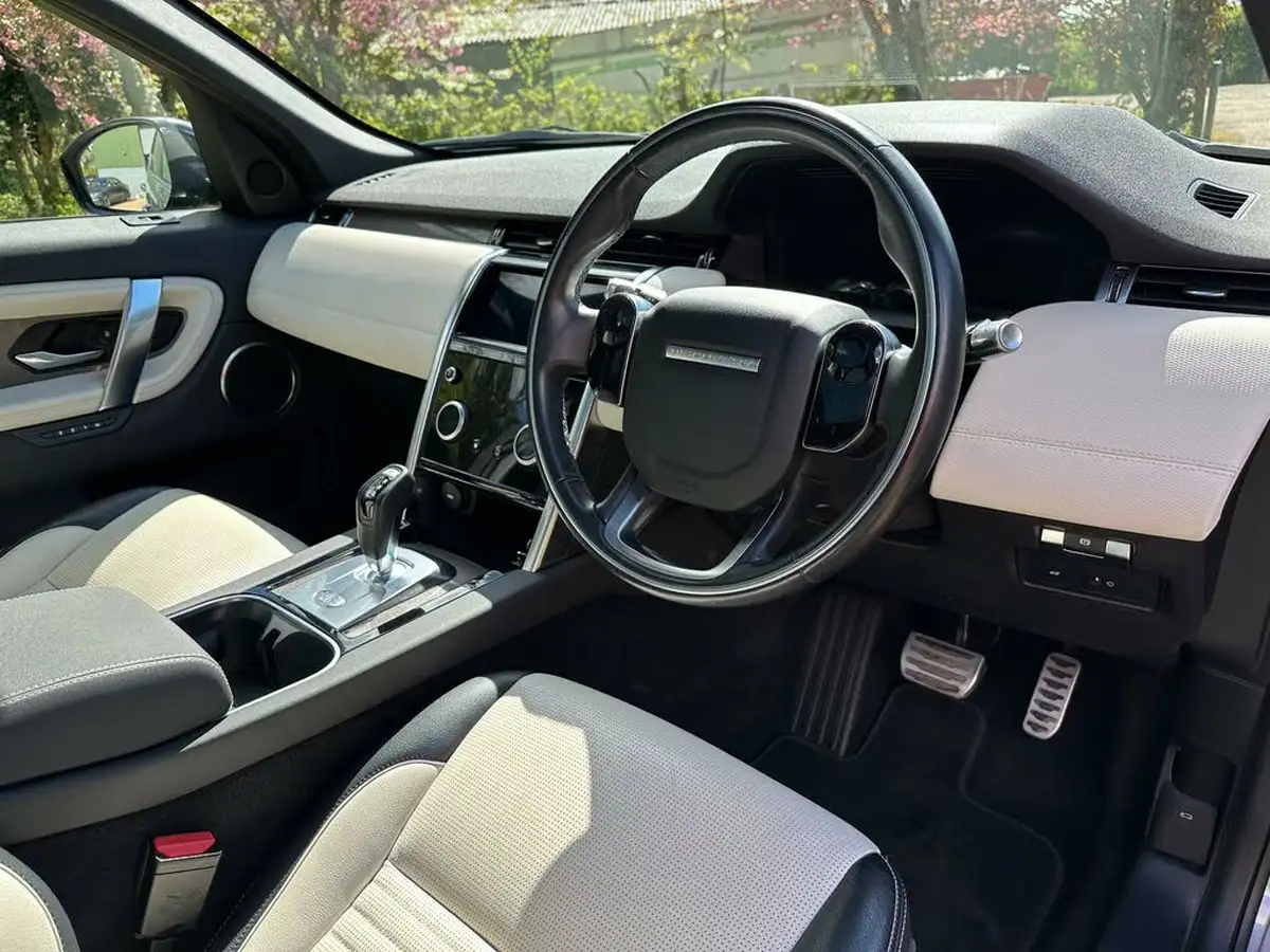 2020-land-rover-discovery-sport-20-d180-r-dynamic-se-big-2